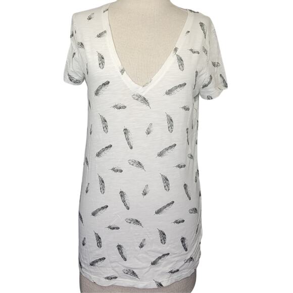 White Cotton Feather V Neck Tee Shirt Size Medium - Picture 1 of 4